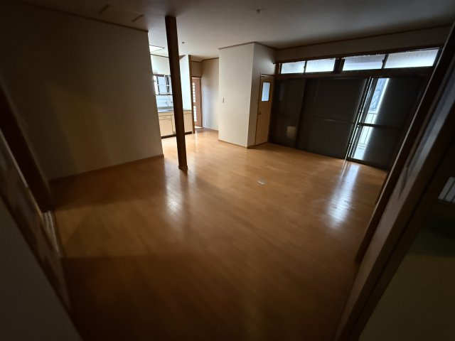 新稲３丁目貸家の居間・リビング