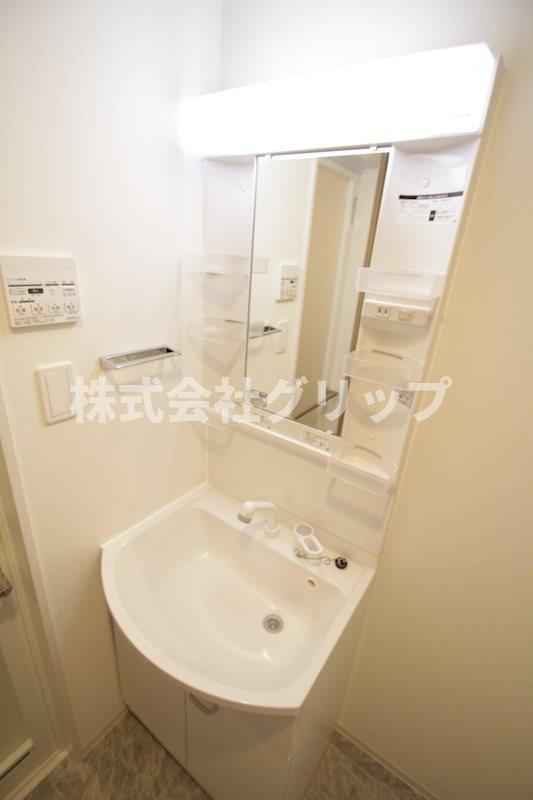 スパシエ東神奈川の独立洗面台