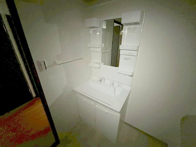 奈良市三碓３丁目の賃貸マンションの洗面所