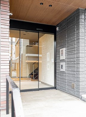 コティマ生駒駅前のエントランス