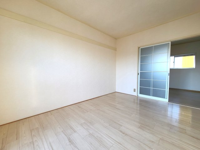 第二丸善富士見ハイツ の洋室