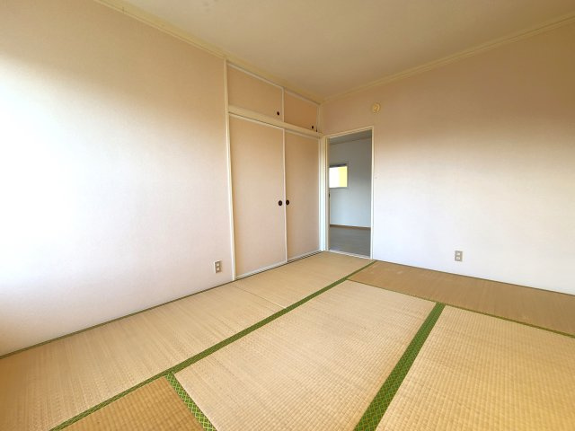 第二丸善富士見ハイツ の和室