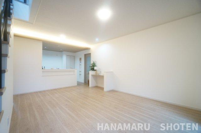 新築　千葉市中央区川戸町の居間・リビング|＊当日ご案内可＊ご希望の物件まとめてご案内！