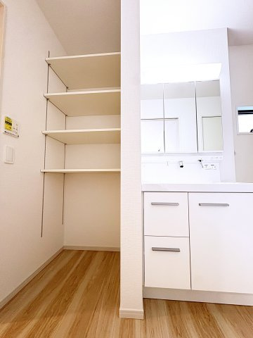 新築戸建・新築建売　福島市瀬上町字桜町【ZEH水準住宅】瀬上小・北信中の区画図|カースペース3台(車種による)※敷地内に電柱及び支線が入る場合がございます。