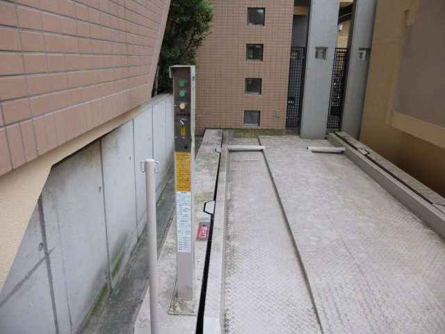 世田谷区太子堂２丁目の駐車場