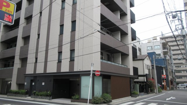 横浜市西区中央１丁目の駐車場