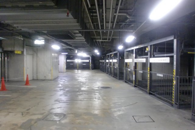 横浜市中区弥生町２丁目の駐車場