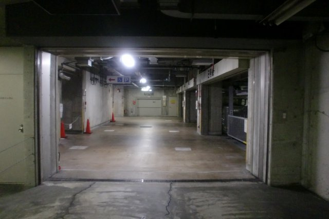 横浜市中区弥生町２丁目の駐車場