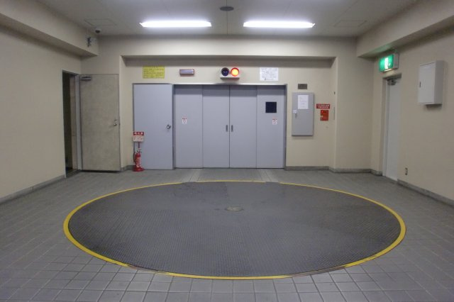 横浜市中区弥生町２丁目の駐車場