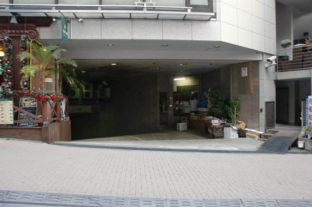 港区六本木６丁目の駐車場