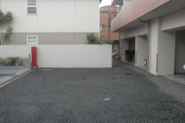 世田谷区新町２丁目の駐車場