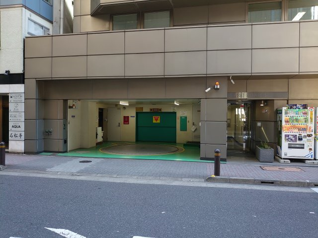 中央区銀座３丁目の駐車場