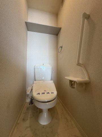 ジュヌパン用賀のトイレ|温水洗浄便座付き♪