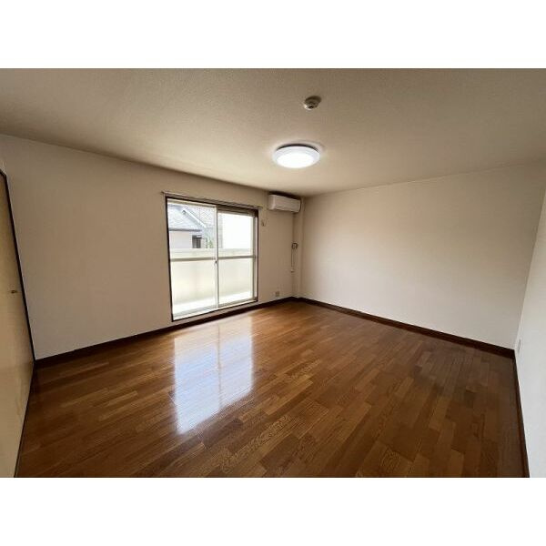 Surplus 葵の居間・リビング