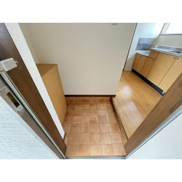 Surplus 葵の玄関