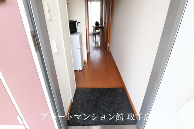 レオパレスＰｏｌａｒｉｓの玄関