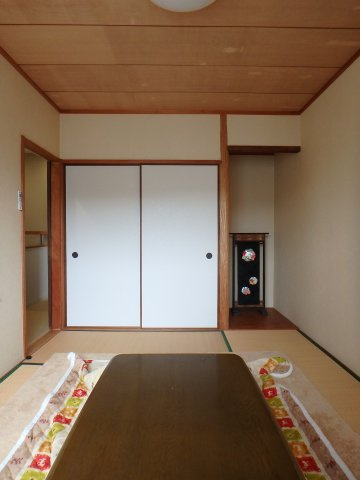 春日台８丁目テラスハウスの和室