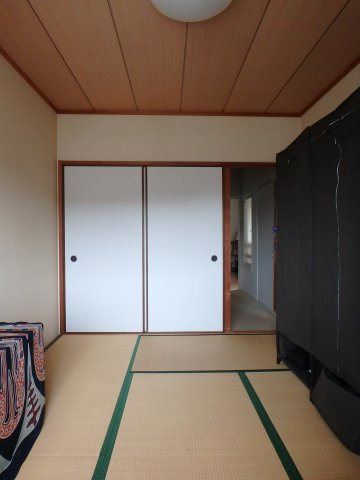 春日台８丁目テラスハウスの和室