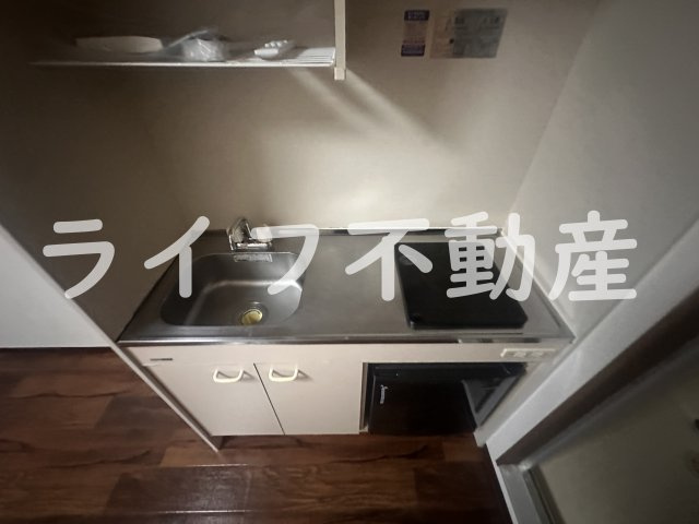 第2美和コーポのキッチン|コンパクトなキッチンで掃除もラクラク