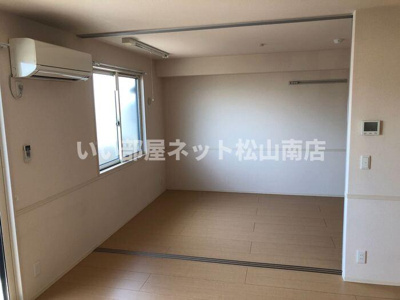 【洋室】 | リヴェールＫ