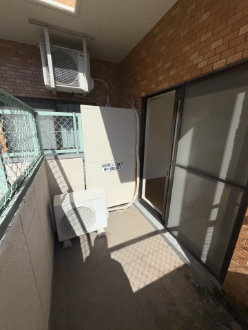 ライオンズマンション京都河原町のバルコニー|西向きバルコニーです。