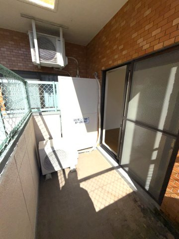ライオンズマンション京都河原町のバルコニー|西向きバルコニーです。