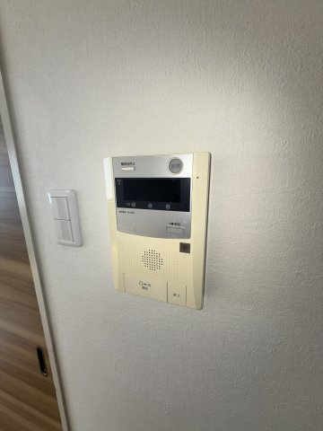 ライオンズマンション京都河原町の防犯設備|インターホンです。