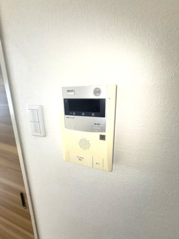 ライオンズマンション京都河原町の防犯設備|インターホンです。