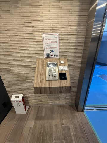 ライオンズマンション京都河原町の防犯設備|オートロック付きです。