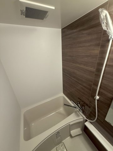 ライオンズマンション京都河原町の浴室|浴室です。2026年3月新規交換済みです。