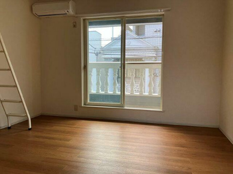 ヴェネディクト代田の居間・リビング