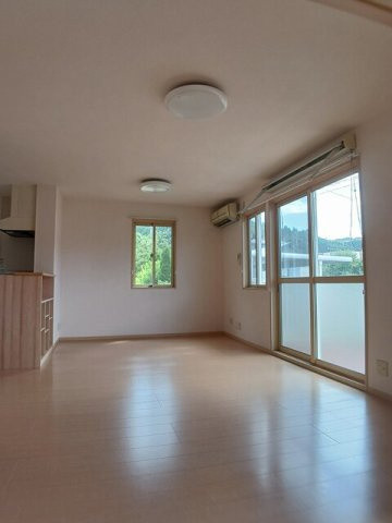 エスポワールＡの居間・リビング