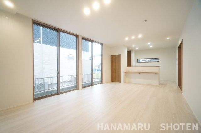 新築　千葉市中央区川戸町の居間・リビング|＊当日ご案内可＊ご希望の物件まとめてご案内！