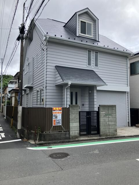 内外装修繕済／磯子区岡村３丁目ガレージ付き戸建の外観