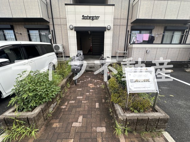 メゾンニュー池島Dのエントランス|毎日通るエントランスはこのようになっています