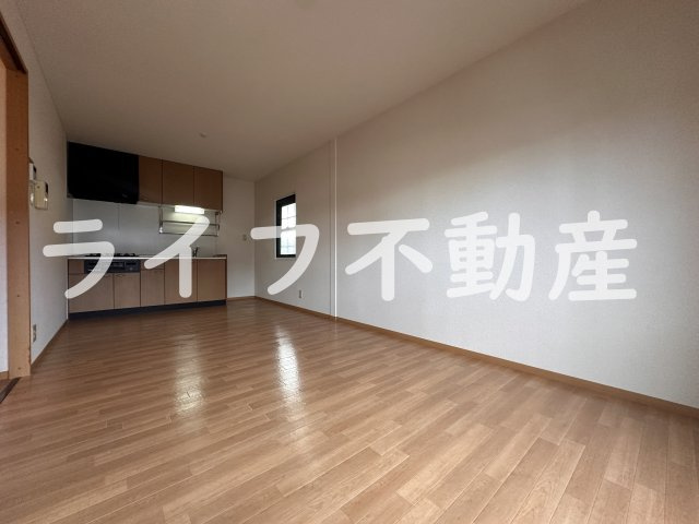 メゾンニュー池島Dの居間・リビング|リビングです