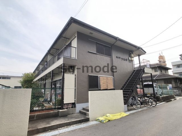 ハイツつるのの外観