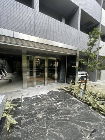カージェ文京千石のエントランス