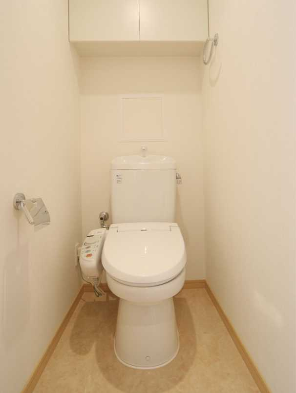 レジディア三軒茶屋　敷金礼金0　1Fコンビニ　駅近のトイレ