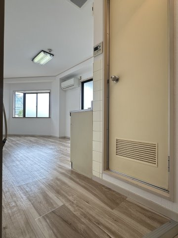 シャトー杉本PARTⅡの玄関