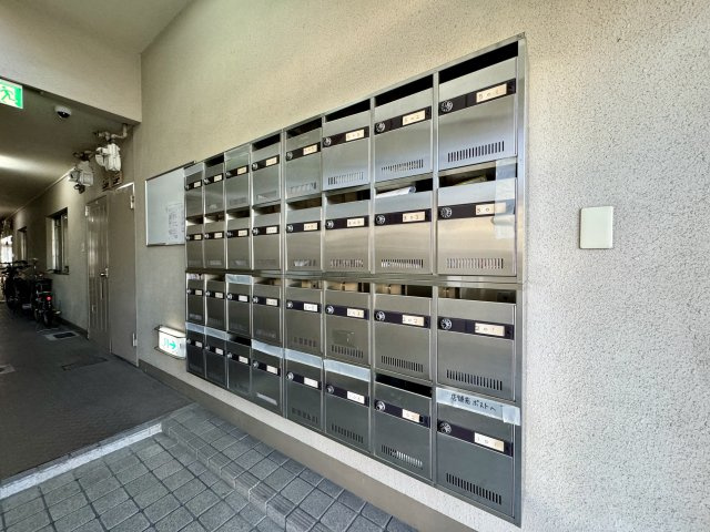 マンション楠木のエントランス