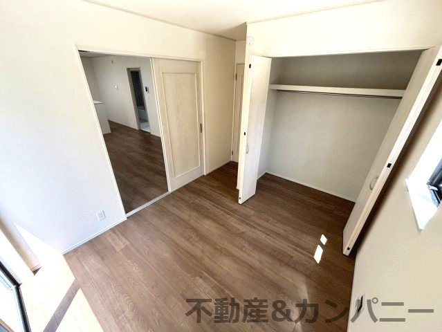 ハートフルタウン市坪北2期A号棟　市坪北2丁目新築分譲戸建（全3棟）の玄関|きれいな玄関です
