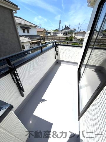 ハートフルタウン市坪北2期A号棟　市坪北2丁目新築分譲戸建（全3棟）のバルコニー
