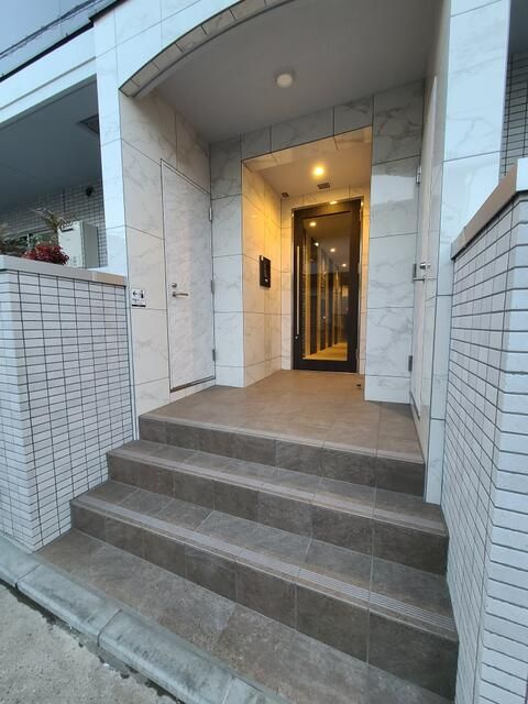 セピアコート上大岡のエントランス