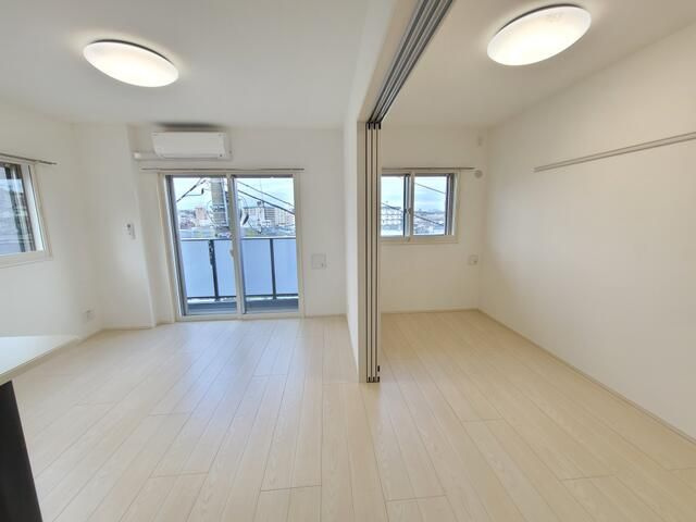 セピアコート上大岡の居間・リビング