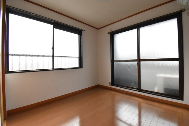 メゾンフローラの洋室