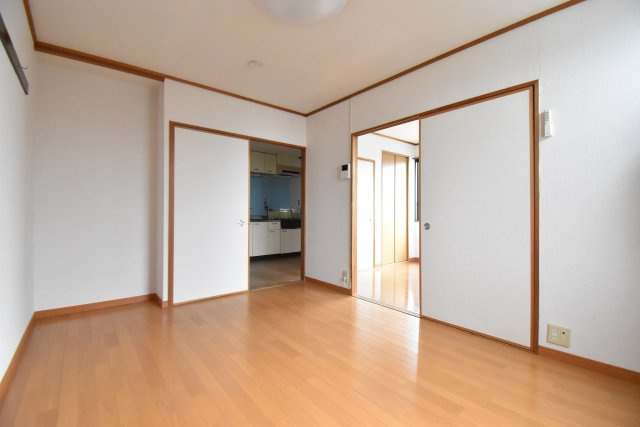 メゾンフローラの居間・リビング