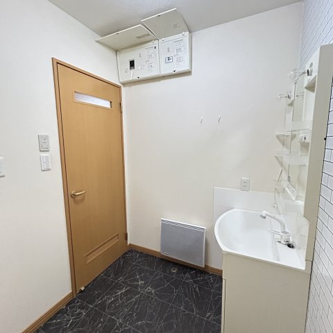 ジュネスＢのその他