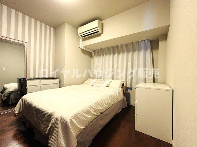 約7.0帖の主寝室にはたくさんのクローゼットが設置されています。