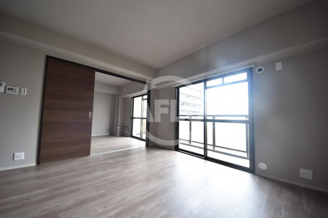 ARCADIA INN（アルカディアイン）　明治小学校区の居間・リビング|ARCADIA INN（アルカディアイン）　リビング・ダイニングスペース